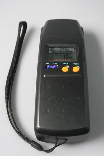 HUGER DIGITAL A / MEMO Anemometer