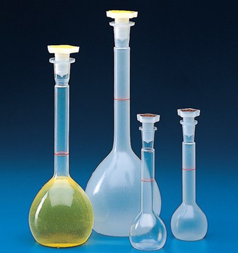Polypropylene volumetric flask with stopper (25 to 1000ml)